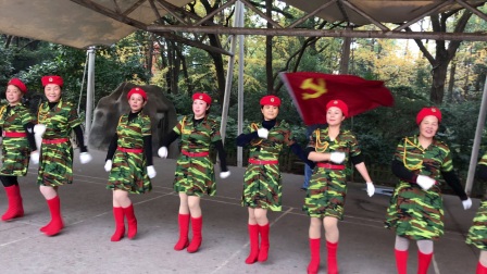南昌玲玲广场舞《红色娘子军》