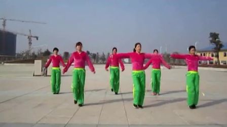 小苹果韩国版动动广场舞《我在红尘中遇见你》下载