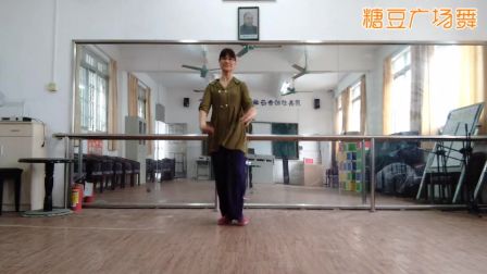 霞霞舞出健康广场舞《飞歌醉情怀》