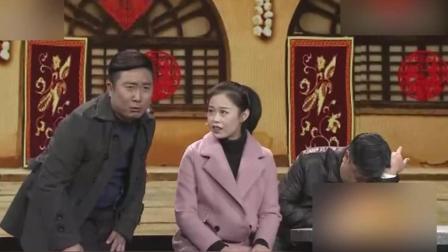 贾冰李胜演绎小品《审查》爆笑全场下载