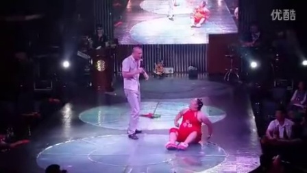 搞笑二人转组合张明 虎妞现场爆笑粗口二人