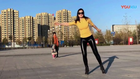 简单好看的53步鬼步舞《远走高飞》青青世界广场舞下载