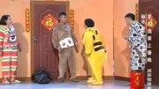 《对门》杨树林小品 两对夫妻吵架把家里东西都往外扔下载
