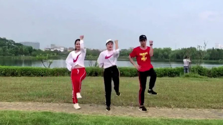 动感鬼步舞《谁》时下最流行的健身舞三人就能跳下载