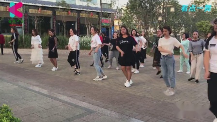 精选时尚广场舞《你牛什么牛》时尚辣妈领舞