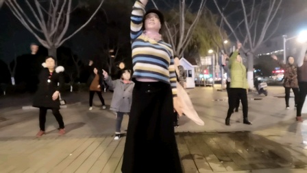 舞灵美娜子广场舞《野花香》好听好看简单易