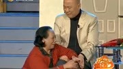 小品《家和万事兴》郭冬临摊上这样的妈 发生的事情太搞笑了下载