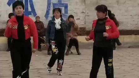 《冬天里的一把火》河北深州东沿湾格格广场舞下载