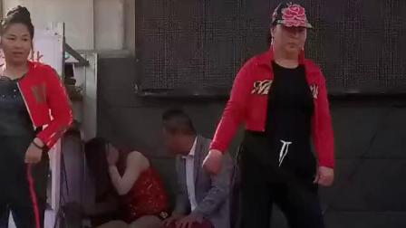 格格广场舞《摇摆绅士》下载
