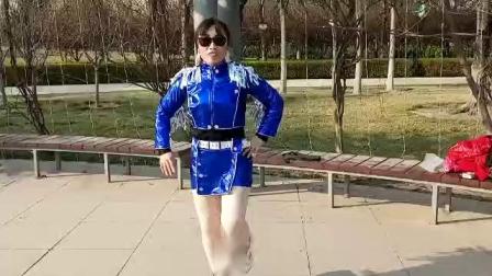 河北深州格格广场舞《摇摆绅士》下载