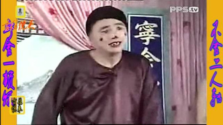 王晓飞演唱东北二人转小调 唱得好听着悲