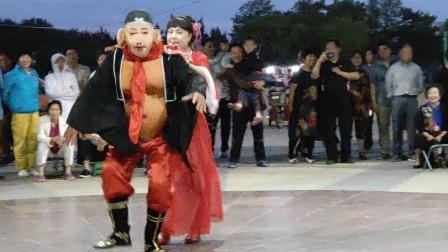 二人转《猪八戒背媳妇》  表演 明月千里 夫妻组合下载